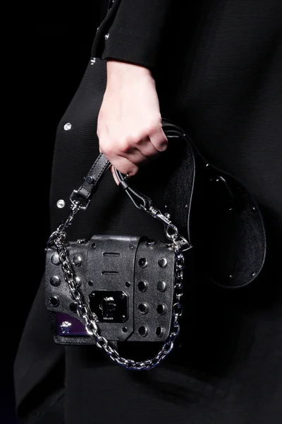 Look 23